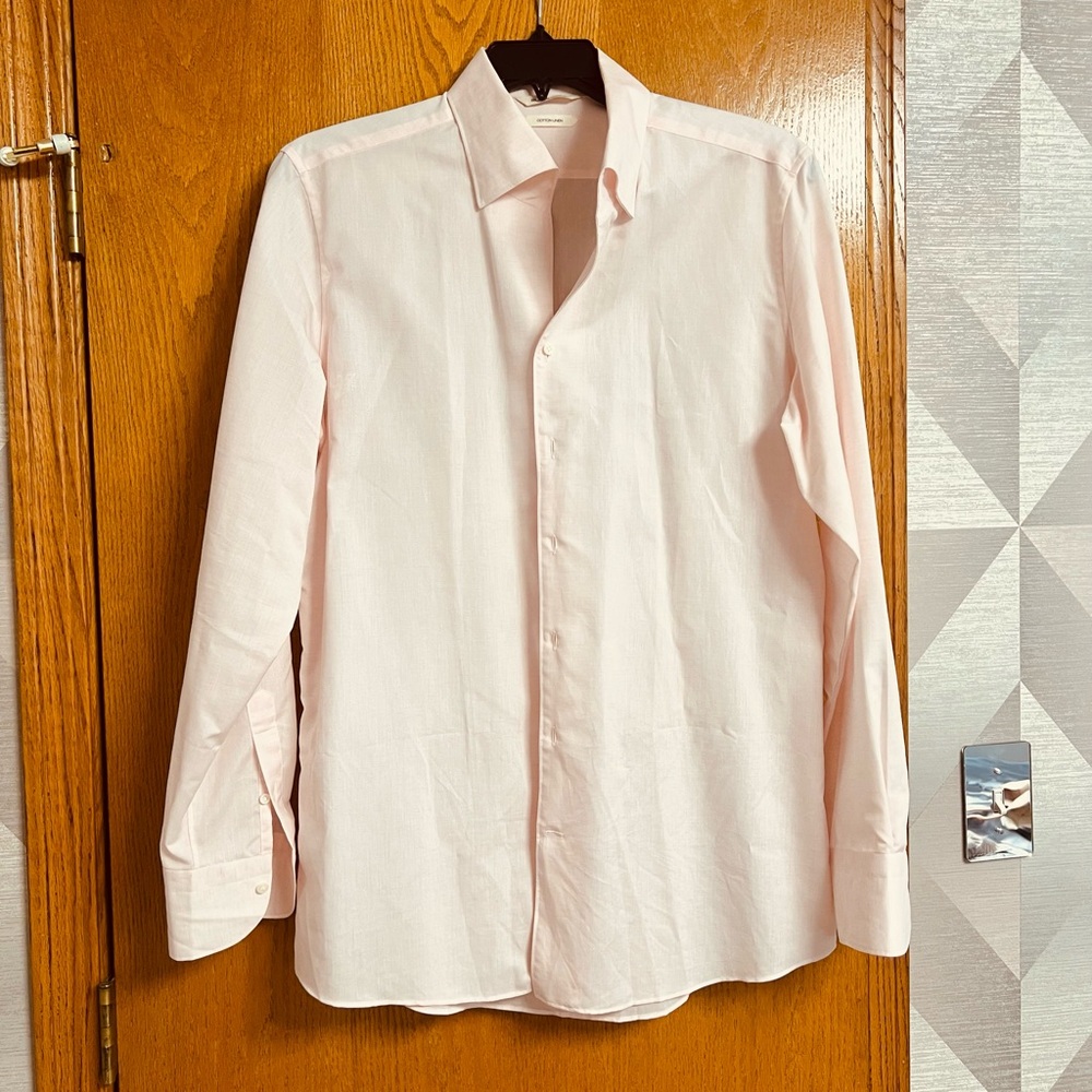 Elegant Light Pink Men's Dress Shirt